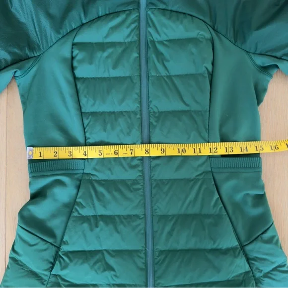 Lululemon Down for it All Jacket Everglade Green - Sz. 6 - Picture 11 of 16